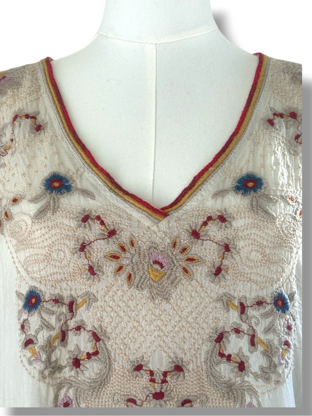 Johnny Was Embroidered V-Neck Cream Womens Tunic Top size Large - Picture 5 of 17